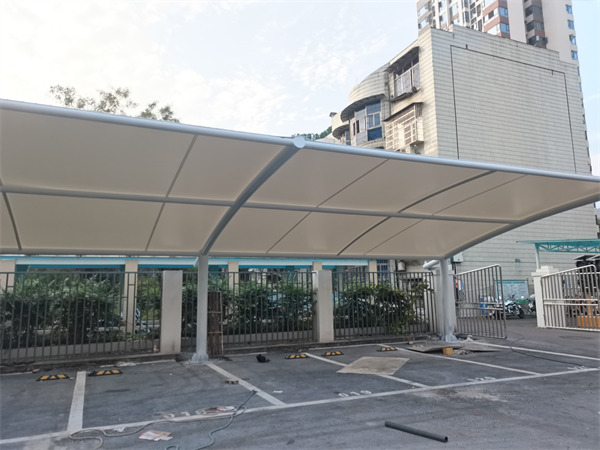 四川膜結(jié)構(gòu)停車(chē)棚案例